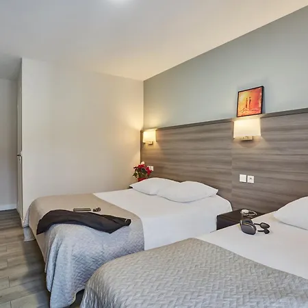Hipotel Buttes Chaumont Belleville Hotel Paris