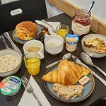 Hotel Huni Paris