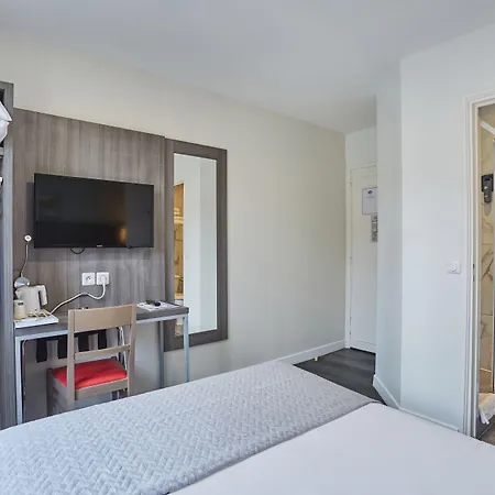 Hotel Hipotel Buttes Chaumont Belleville 3*